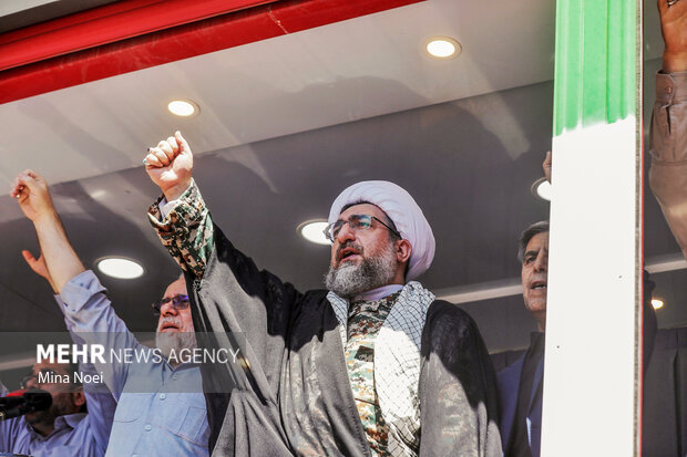 راهپیمایی خشم و نصر در تبریز