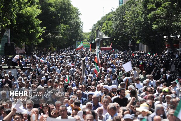 راهپیمایی خشم و نصر در تبریز