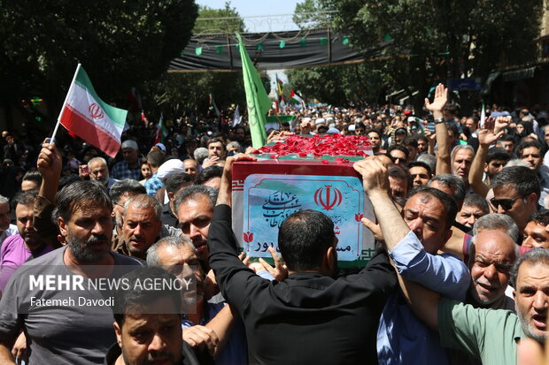 تشییع پیکر شهید راه وطن «مسعود وطن‌پور» در شهرری