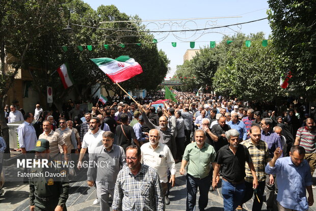 تشییع پیکر شهید راه وطن «مسعود وطن‌پور» در شهرری