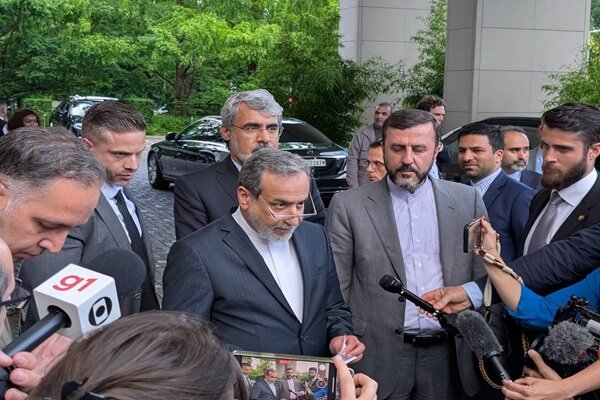 عراقچی: تا حملات اسرائیل ادامه دارد با هیچ طرفی مذاکره نخواهیم کرد