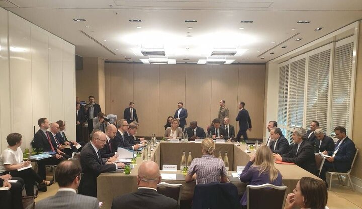 Iran FM holding talks with Europe in Geneva