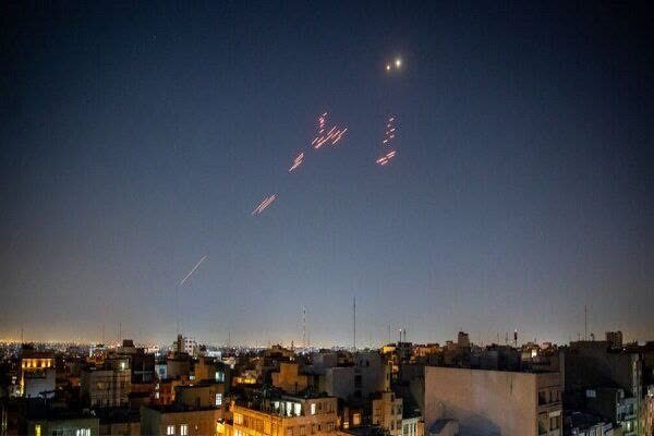 تفعيل الدفاع الجوي في تبريز