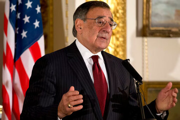 Attacking Iran will drag the U.S. into a regional war: Former CIA chief 