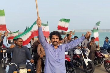 رژه موتورسواران کنارکی در محکومیت تجاوزات رژیم صهیونیستی