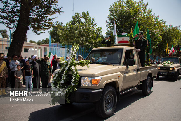 تشییع پیکر مطهر خانواده ۵ نفره شهید «نیازمند» در گنبدکاووس
