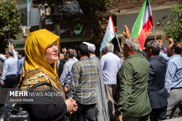 تشییع پیکر مطهر خانواده ۵ نفره شهید «نیازمند» در گنبدکاووس
