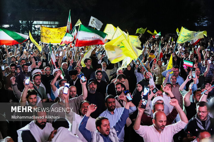 تجمع مردمی در میدان فلسطین تهران علیه یاوه‌گویی ترامپ