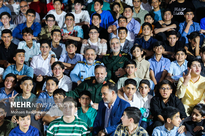 همایش تجلیل از دانش‌آموزان خلاق و نوآور مدارس وزارت دفاع