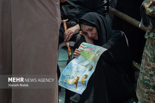 تشییع پیکر مطهر خانواده ۵ نفره شهید «نیازمند» در گنبدکاووس
