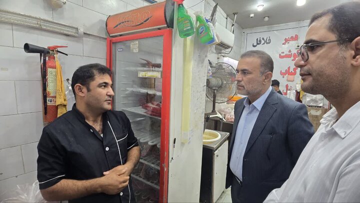 کمبود کالای اساسی در بازار شهرستان گناوه وجود ندارد
