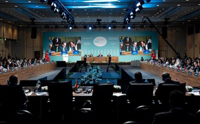 İİT ülkeleri İstanbul'da İran için toplandı