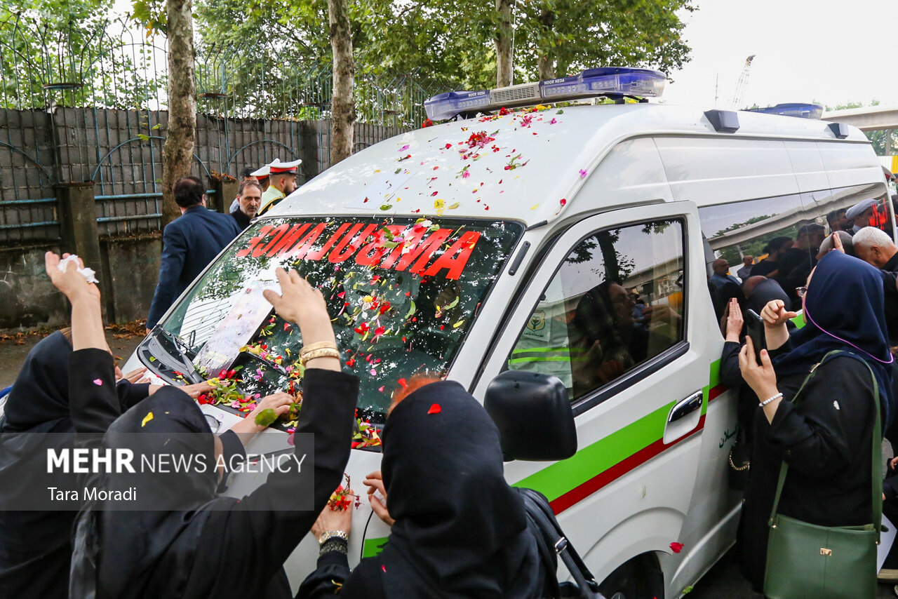 تشییع پیکر شهید راه وطن «امین اخوان رودپشتی» در رشت تشییع پیکر شهید راه وطن «امین اخوان رودپشتی» در رشت
