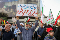 پیروزی با اتحاد ملت شکل می‌گیرد؛ دنیا شاهد تجاوزهای دشمنان است