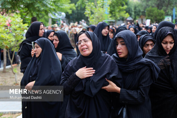تشییع پیکر شهید مدافع وطن «علی پیری» در اردبیل