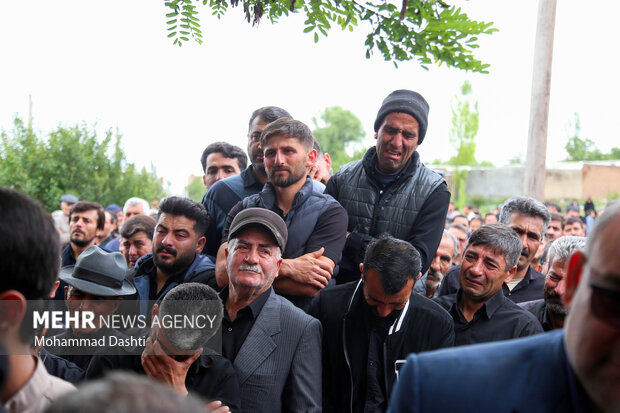 تشییع پیکر شهید مدافع وطن «علی پیری» در اردبیل