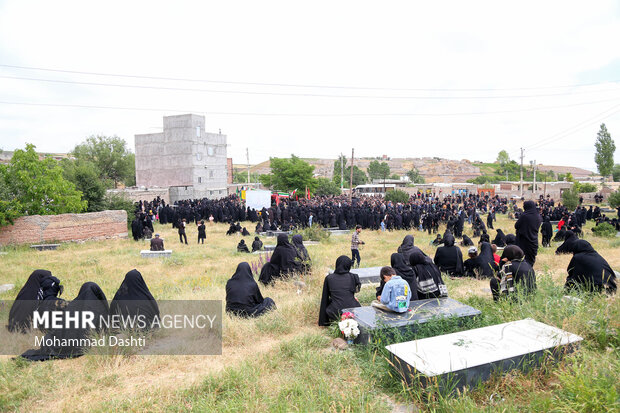 تشییع پیکر شهید مدافع وطن «علی پیری» در اردبیل