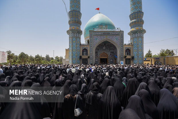 تشییع پیکر مطهر شهدای مدافع وطن در کرج