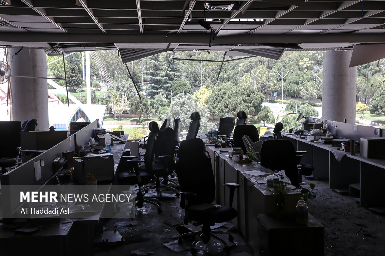 آتش ساختمان شیشهای خاموش است اما آتش زبان حقیقت شعلهورتر