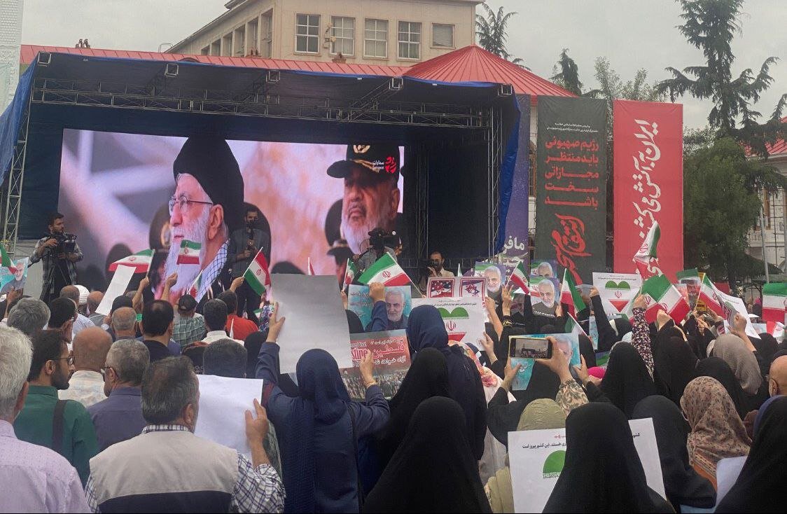 مردم دیارمیرزا تجاوز آمریکا به خاک ایران را محکوم کردند مردم دیارمیرزا تجاوز آمریکا به خاک ایران را محکوم کردند