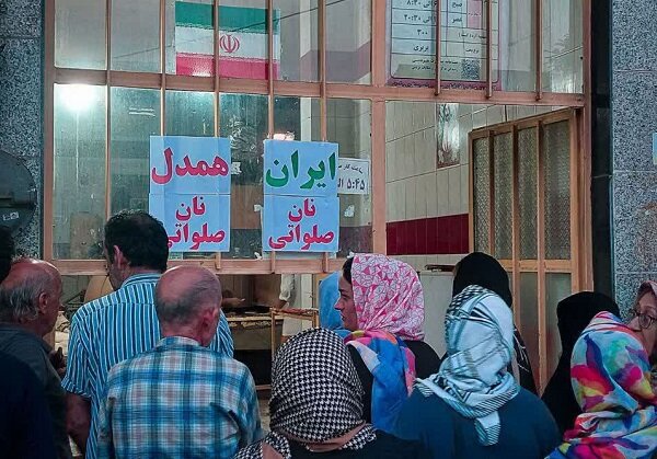 نانهایی که با صلوات جان میگیرند؛ روایت همدلی در دل تنورهای رشت نانهایی که با صلوات جان میگیرند؛ روایت همدلی در دل تنورهای رشت