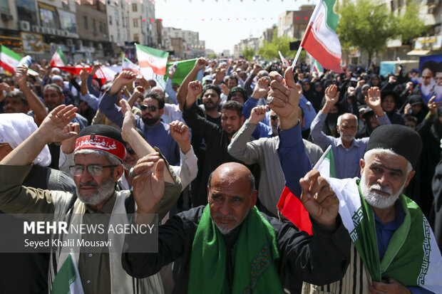 تشییع پیکر ۷ شهید خوزستانی در اهواز
