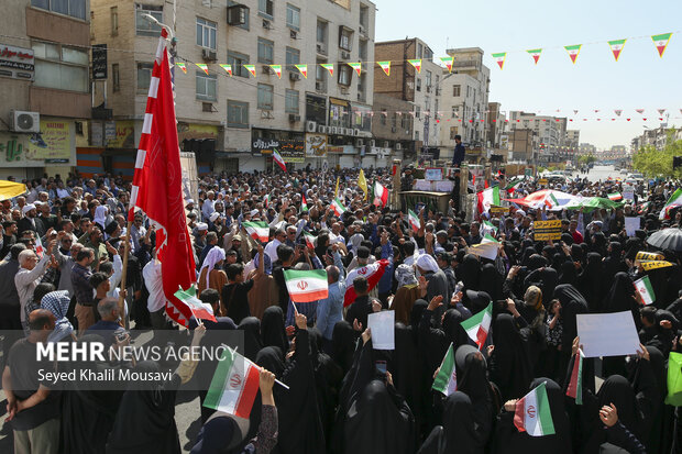 تشییع پیکر ۷ شهید خوزستانی در اهواز