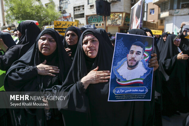 تشییع پیکر ۷ شهید خوزستانی در اهواز