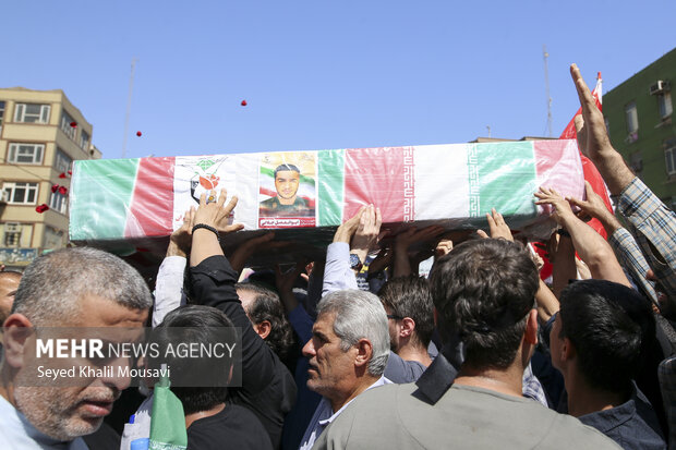 تشییع پیکر ۷ شهید خوزستانی در اهواز
