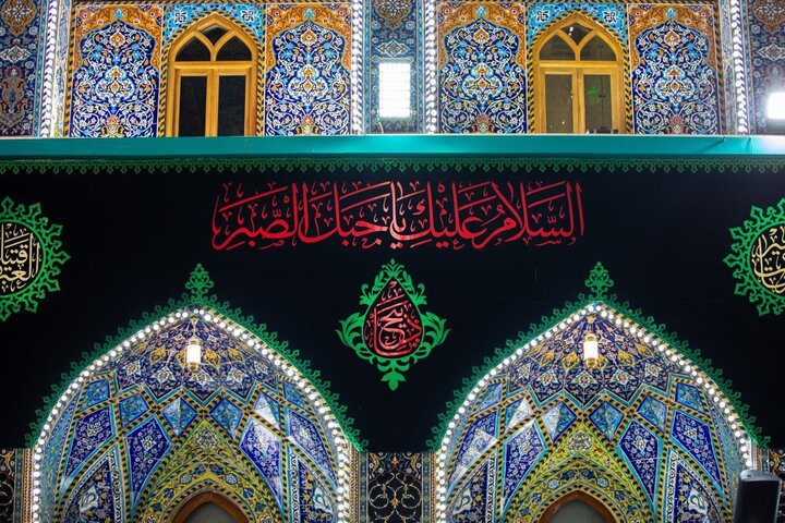 تصاویری از سیاه پوش شدن حرم امام حسین (ع) در آستانه محرم