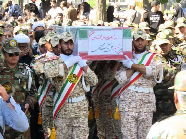 پیکر شهید «علی حسین محمدی» در بروجرد تشییع شدند