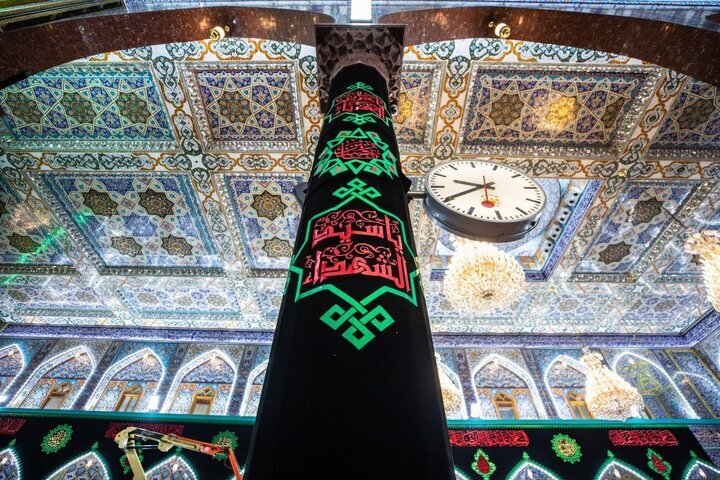 Imam Hussein (PBUH) holy shrine draped in black (+PHOTOs)