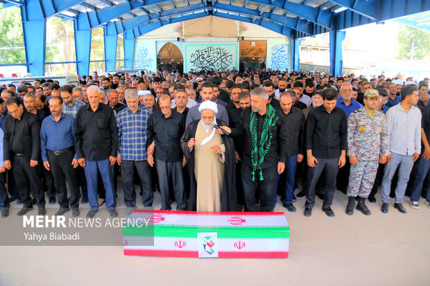 تشییع پیکر شهید مدافع وطن در کرمانشاه