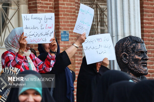 تجمع دانشجویان ارومیه در پی حملات متجاوزانه آمریکا و اسرائیل