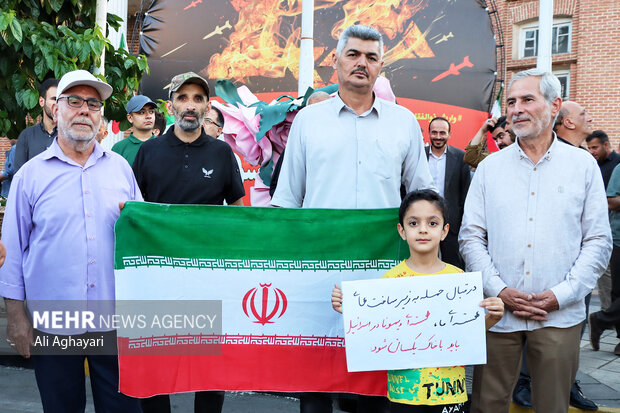 تجمع دانشجویان ارومیه در پی حملات متجاوزانه آمریکا و اسرائیل