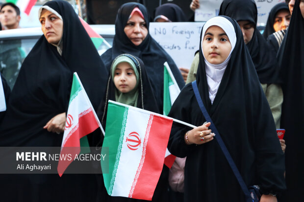 تجمع دانشجویان ارومیه در پی حملات متجاوزانه آمریکا و اسرائیل