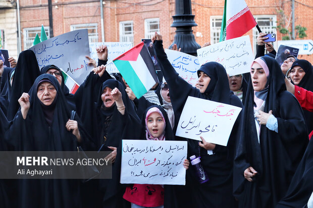 تجمع دانشجویان ارومیه در پی حملات متجاوزانه آمریکا و اسرائیل