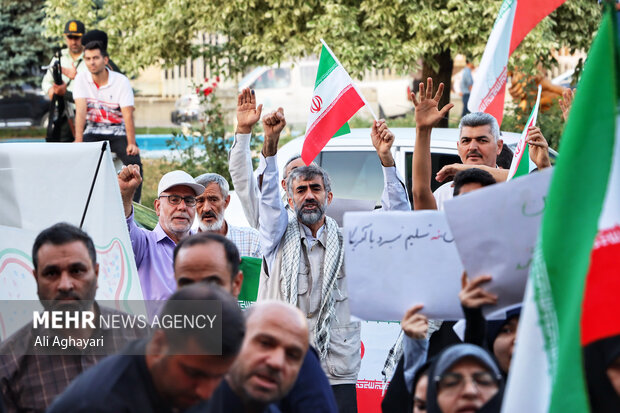 تجمع دانشجویان ارومیه در پی حملات متجاوزانه آمریکا و اسرائیل