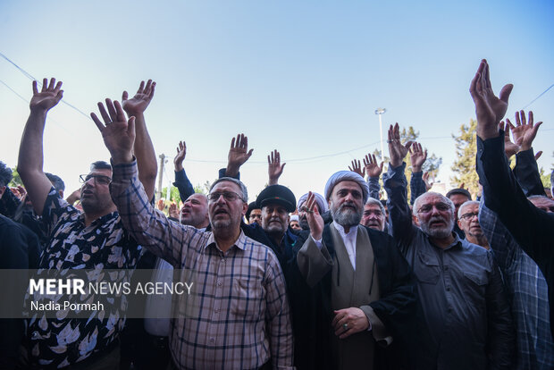 تشییع پیکر شهید راه وطن «حمیدرضا ادیب» در کرج