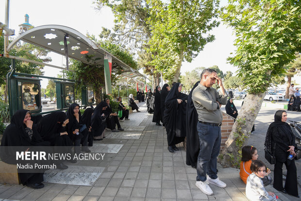 تشییع پیکر شهید راه وطن «حمیدرضا ادیب» در کرج