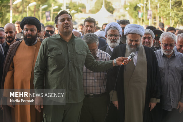 تشییع پیکر شهید راه وطن «حمیدرضا ادیب» در کرج