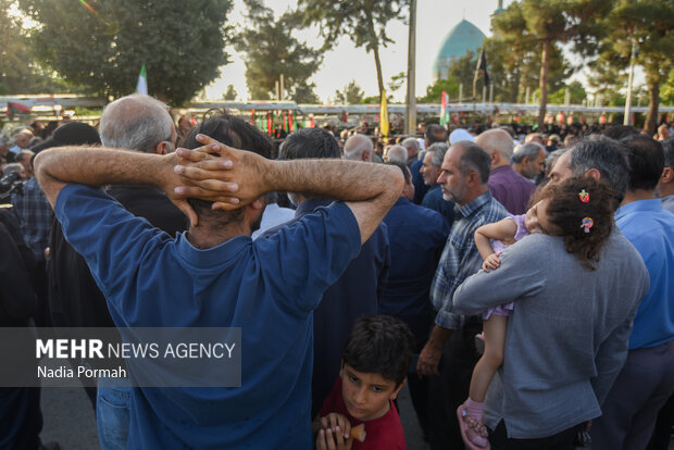 تشییع پیکر شهید راه وطن «حمیدرضا ادیب» در کرج