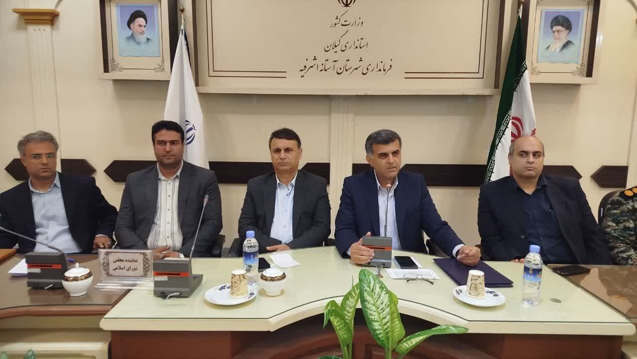 مردم ستون استوار امنیت و سد محکم در برابر دشمنان هستند مردم ستون استوار امنیت و سد محکم در برابر دشمنان هستند