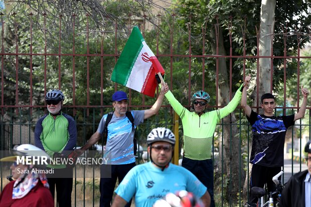 همایش دوچرخه سواری عمومی در قالب پویش «من ایرانم» در مشهد