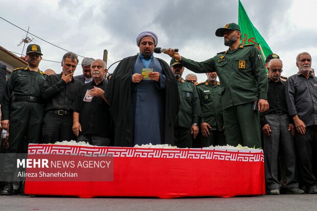 تشییع پیکر شهید راه وطن «امیر حسین صالحی» در رشت