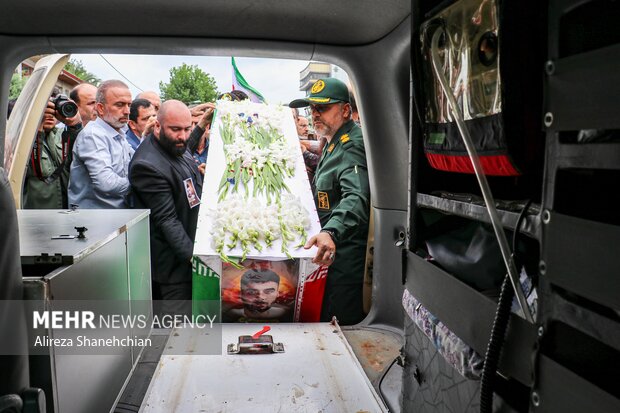 تشییع پیکر شهید راه وطن «امیر حسین صالحی» در رشت