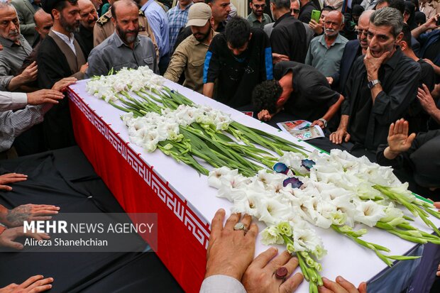 تشییع پیکر شهید راه وطن «امیر حسین صالحی» در رشت