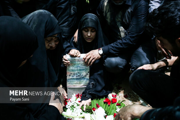 حماسهای از جنس خون و غیرت در استقبال از شهدای حملات صهیونیستی اصفهان