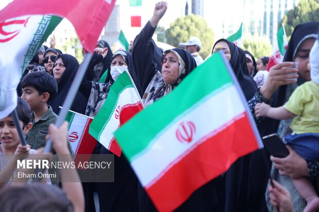 تجمع مردمی حمایت از عملیات «بشارت فتح» در سنندج