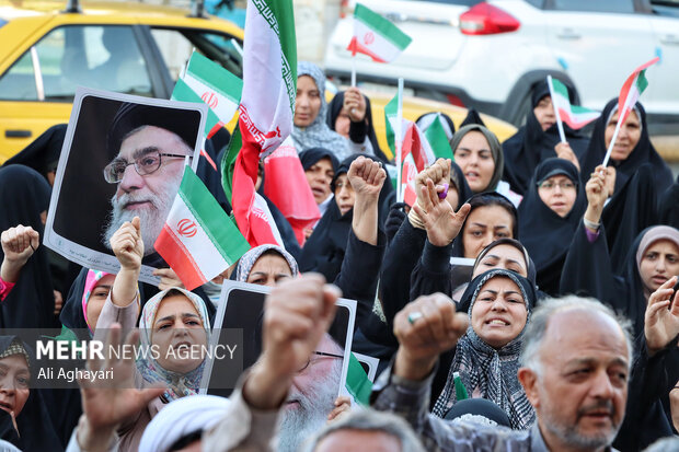 تجمع در حمایت از عملیات بشارت فتح و رشادت‌های نیروهای مسلح در ارومیه